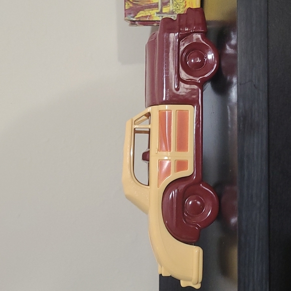 AVON-48 Chrysler Town & Country-Decanter Everest Aftershave!! W/ Original Box!! - Picture 2 of 13